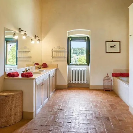 Casale Piattini 10, Emma Willa *